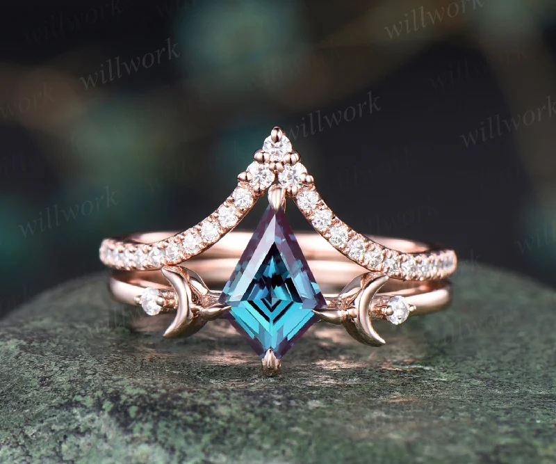 Vintage kite cut Alexandrite engagement ring unique moon moissanites ring rose gold curved V shape wedding band bridal set