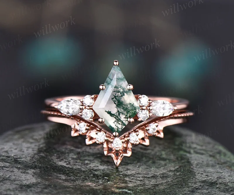 Vintage moss agate engagement ring set rose gold kite cut ring art deco moissanite ring for women unique engagement ring wedding ring set