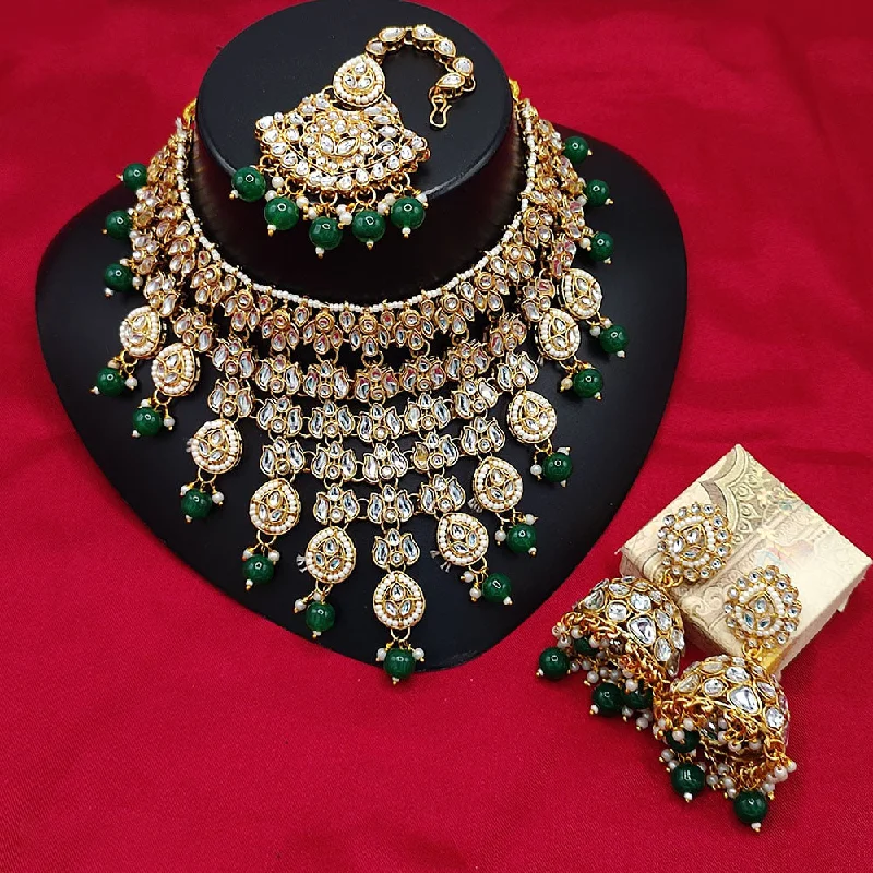 Lucentarts Jewellery Gold Plated Kundan Stone And Pearls Choker Necklace Set